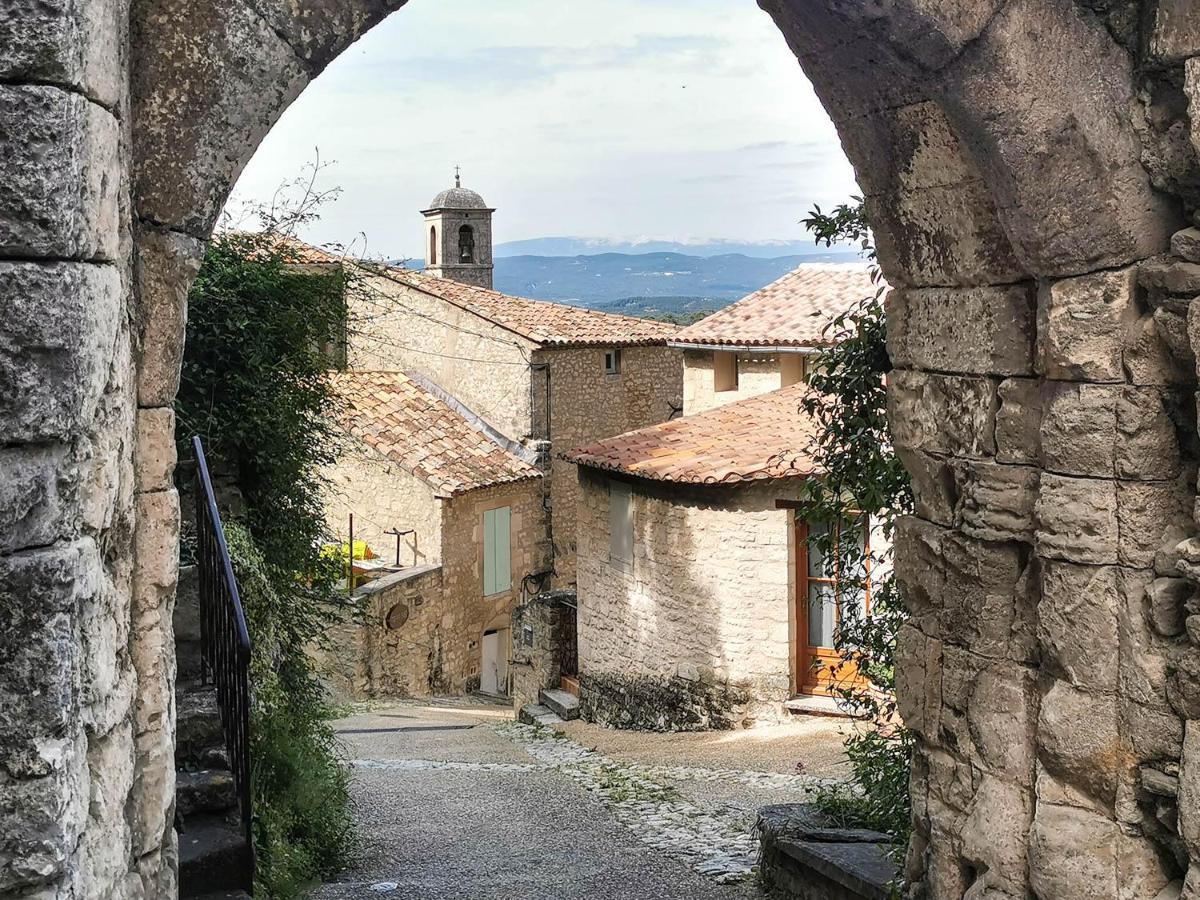 Les Cabanes De La Fontaine Lacoste  Exterior photo