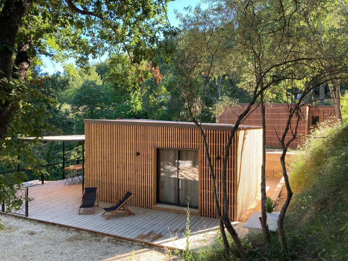 Les Cabanes De La Fontaine Lacoste  Exterior photo